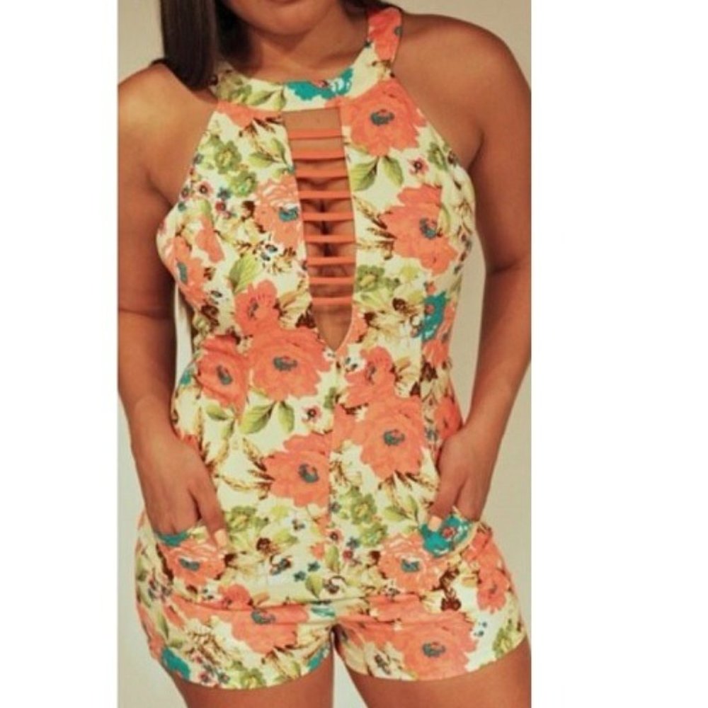 Floral Romper with POCKETS!